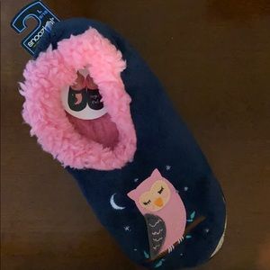 Snoozies! Brand slippers